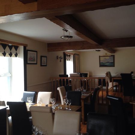 The Fleet Inn Guesthouse & Restaurant Killybegs Extérieur photo